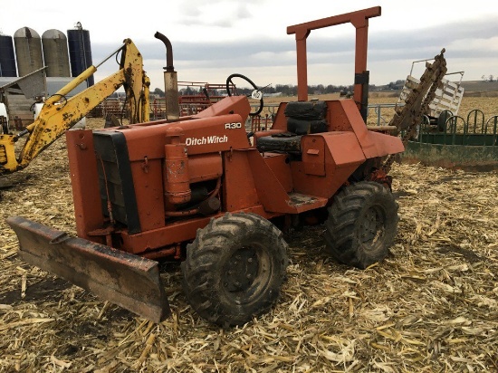 Ditch Witch R-30 Trencher