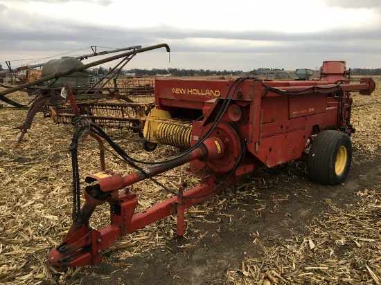 New Holland 320 Square Baler W/ Thrower