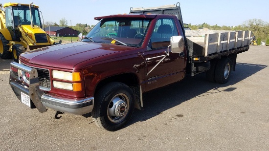 1999 Chevy GMC 3500 SLE Flatbed Pickup Truck