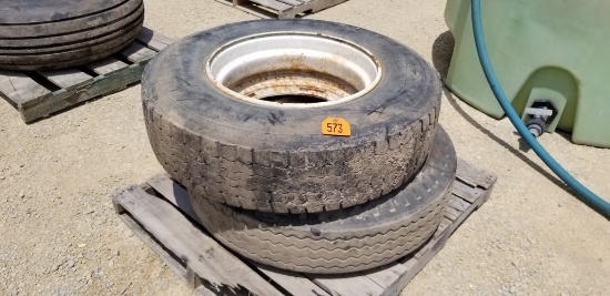 2) 275/80R22.5 TIRES & RIMS