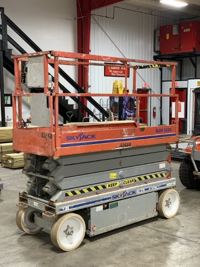 2006 Sky Jack SJIII 3226 Scissor Lift