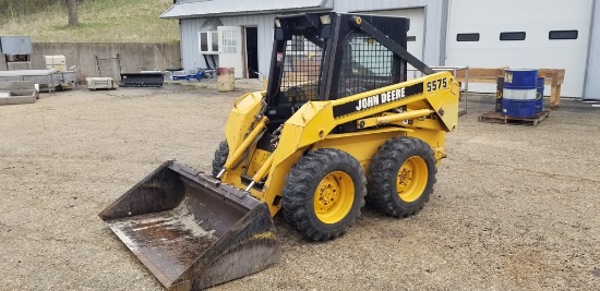 John Deere 5575 Skid Steer