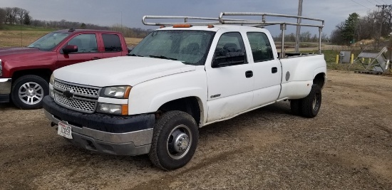 2005 Chevrolet Silverado 3500LS Crew-Cab Dually Pickup Truck