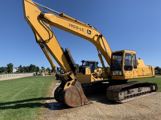 1989 John Deere 790D-CC Excavator