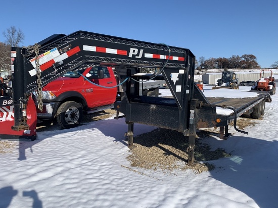 2015 PJ LD Lo Pro 34' Gooseneck Trailer