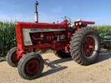 IH 806 Diesel Tractor