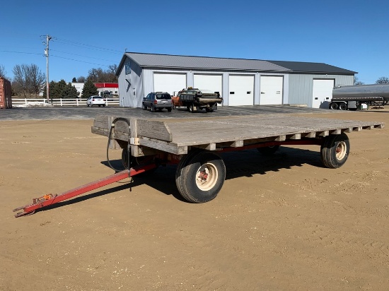 10x18 Flatbed Wagon w/ Hyd Lift