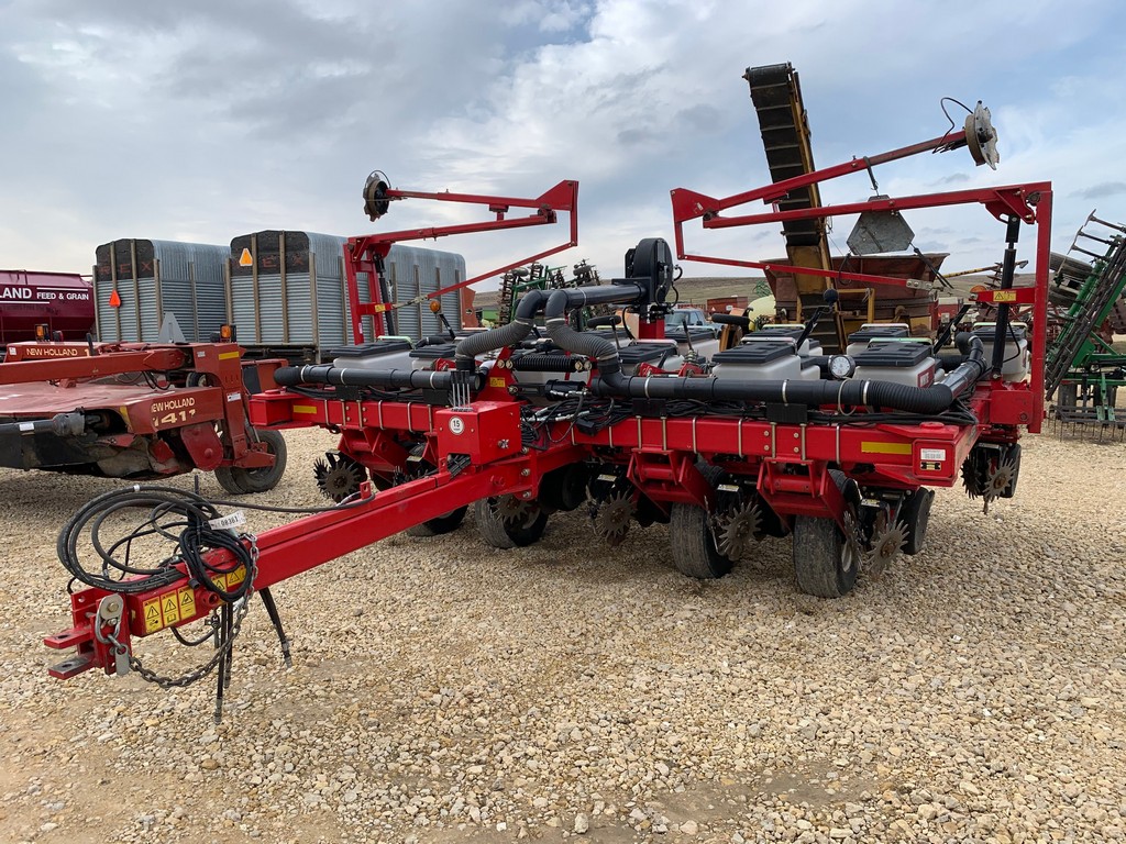 Agco White 8342 6-13 Planter | Proxibid