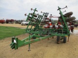 JOHN DEERE 960 24' CULTIVATOR HYD FOLD