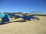 HARVEST INTERNATIONAL H1372 AUGER W/ SWING HOPPER