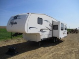 2008 PILGRIM 28' CAMPER 5TH WHEEL, HITCH INCLUDED