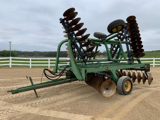 John Deere 230 Disk