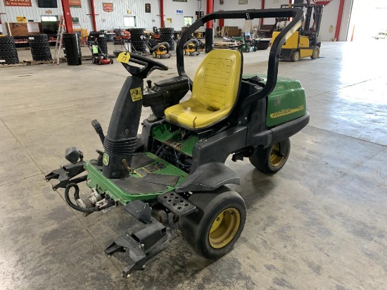 John Deere 2500E Greens Mower