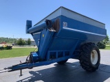 Kinze 600 Grain Cart