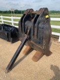 John Deere 200LC Excavator Grapple