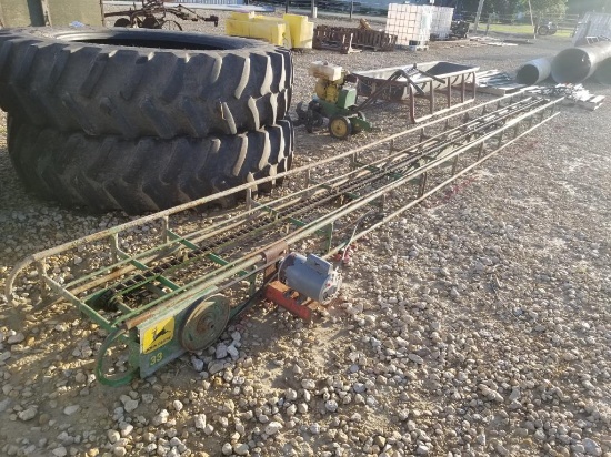 JOHN DEERE HAY ELEVATOR