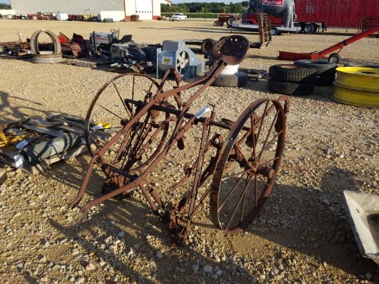 John Deere 1 Row Cultivator