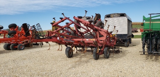 C-IH 4300 21' FIELD CULTIVATOR