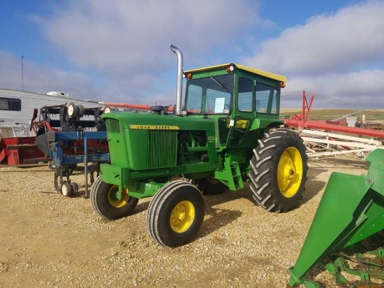 1969 JD 4520 TRACTOR, NEW TIRES 18.4 X 38 REARS