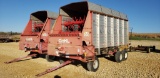 GEHL 980 FORAGE WAGON ON GEHL 1268 GEAR