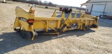 NH 98C 8 ROW WIDE CORNHEAD, W/ HYD DECK PLATES