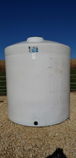 2500 GALLON POLY TANK-GOOD TANK NO CRACKS