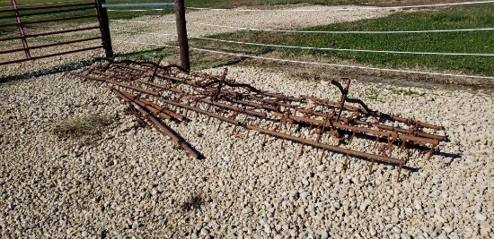 4 SECTION HARROW W/ EVENER