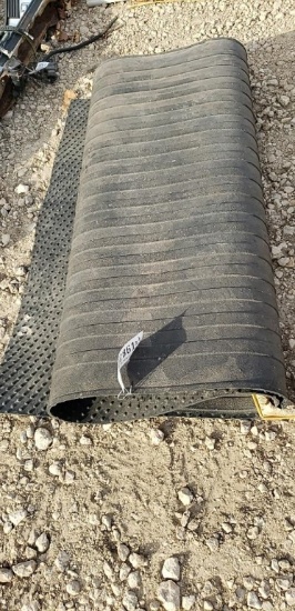 TRUCK BED RUBBER MAT