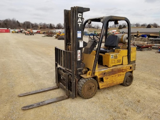 CAT T70 D Fork Lift