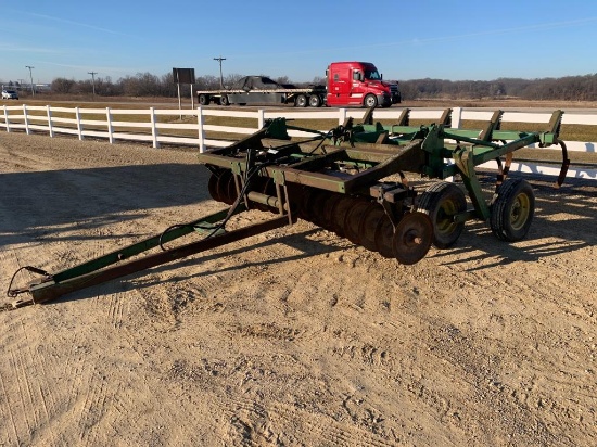 John Deere 1710A 9 Shank Chisel Plow