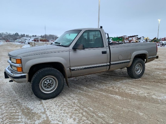 Chevy 2500 LS Pick Up Truck Long Box