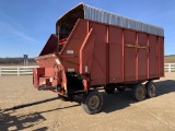 New Holland 16' Chopper Wagon