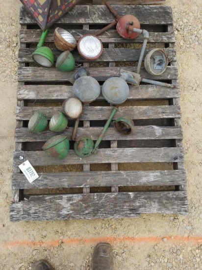 PALLET OF TRACTOR LIGHTS FITS- IH-JD-FORD