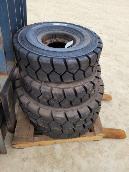 Set of Solid Rubber Forklift