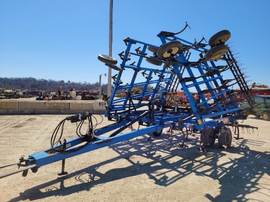 DMI Tiger-Mate II 30' Field Cultivator
