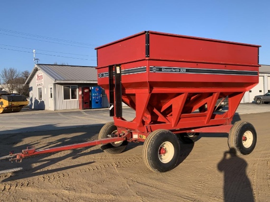Unverferth 325 Gravity Wagon