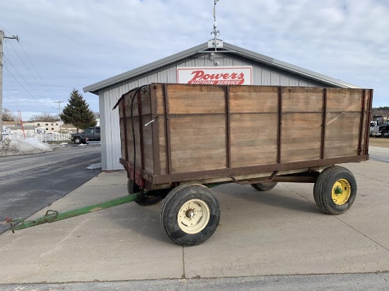Hider 12' Barge Wagon w/ John Deere Gear