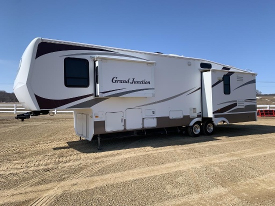 2008 Dutchman Grand Junction TMS 35' Camper