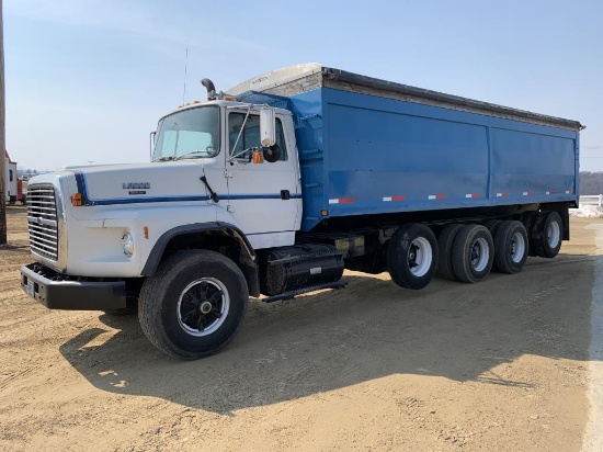 1991 Ford LTS900 Grain Truck