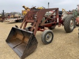 Ford 900 Tractor w/ Loader