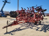 Case IH 4800 Field Cultivator