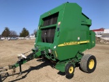 John Deere 567 Round Baler