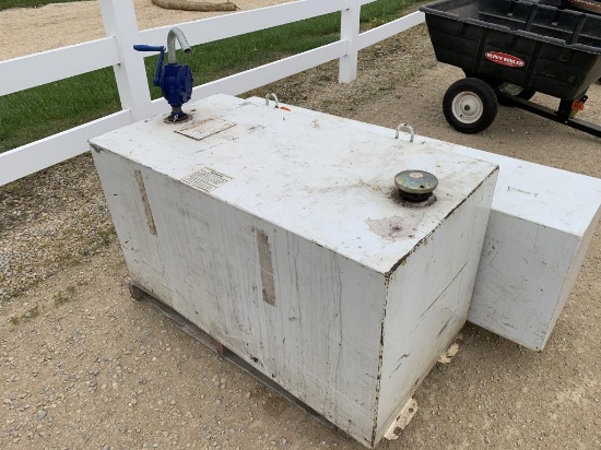 100 Gallong Transfer Tank w/ Hand Pump
