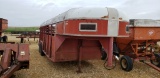 1986 CHAMBERLAIN 7 X 20 LIVESTOCK TRAILER