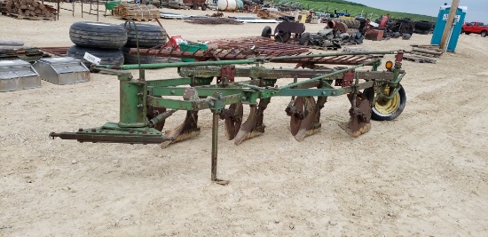 JOHN DEERE 4 BOTTOM PLOW