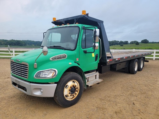 2007 Freightliner M2 Business Class Straight Truck