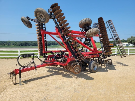 Case IH 330 Turbo Vertical Till Disc