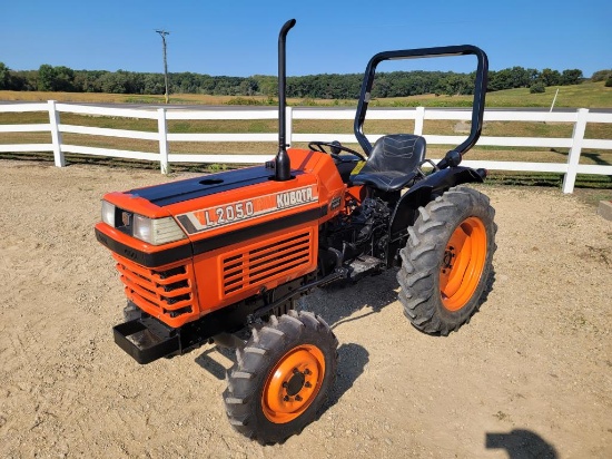 Kubota L2050 Tractor