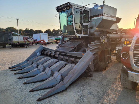 Gleaner L3 Combine