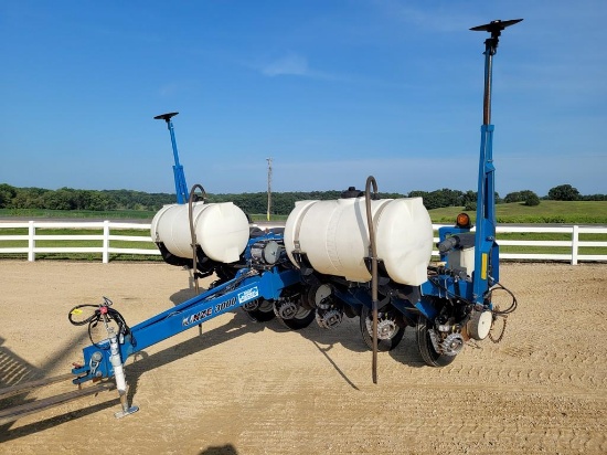 2014 Kinzie 3000 6 Row Planter